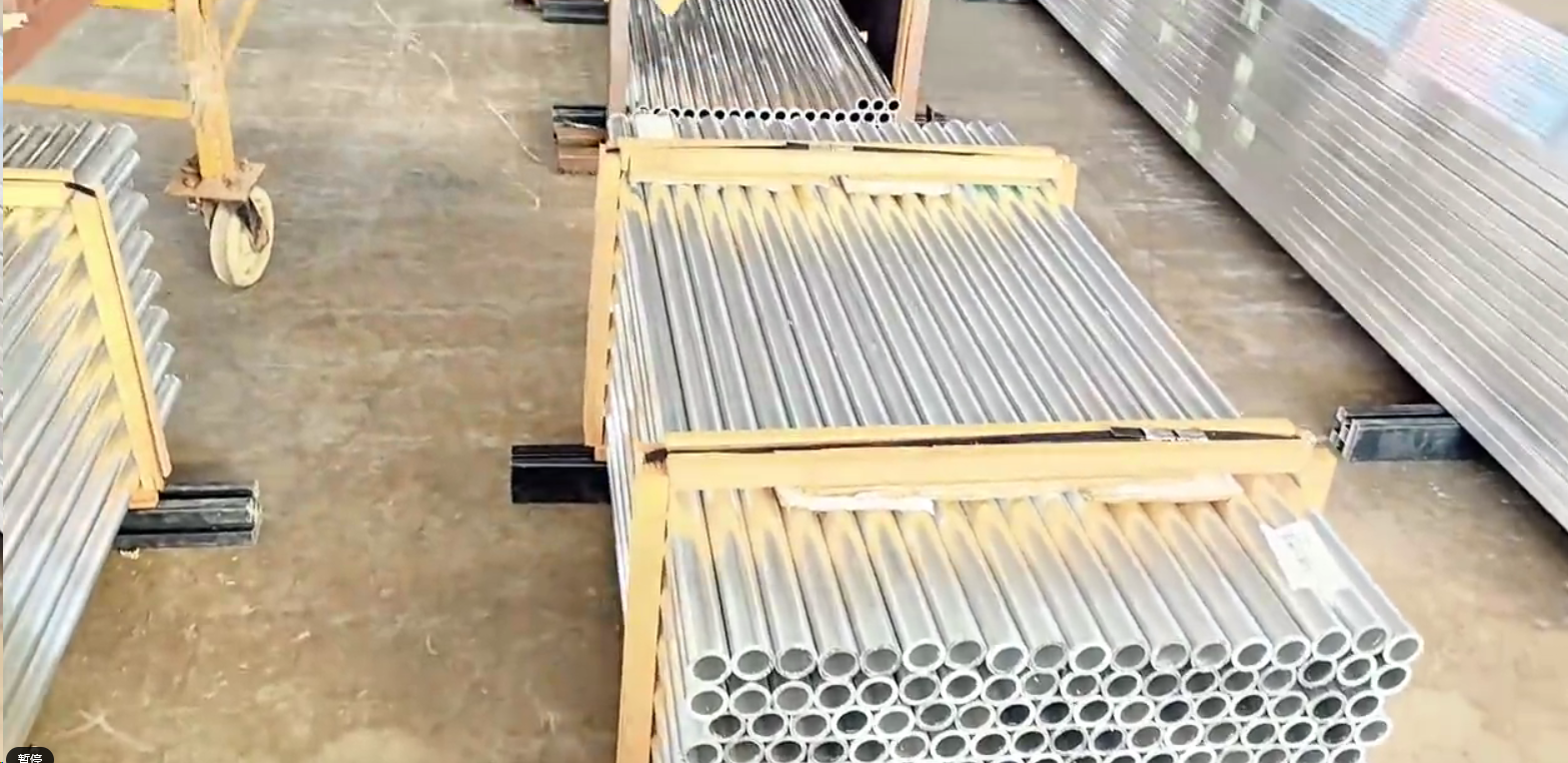 <b>Aluminum alloy round tube packaging</b>